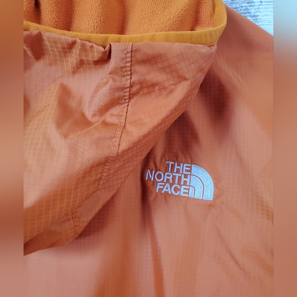 The North Face Pitaya Hooded Fleece Lined Windbreaker - Picture 7 of 11